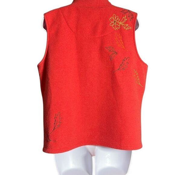 Christopher & Banks Fleece Vest – Size XL – Red Floral Embroidered Zip-Up - Picture 2 of 13